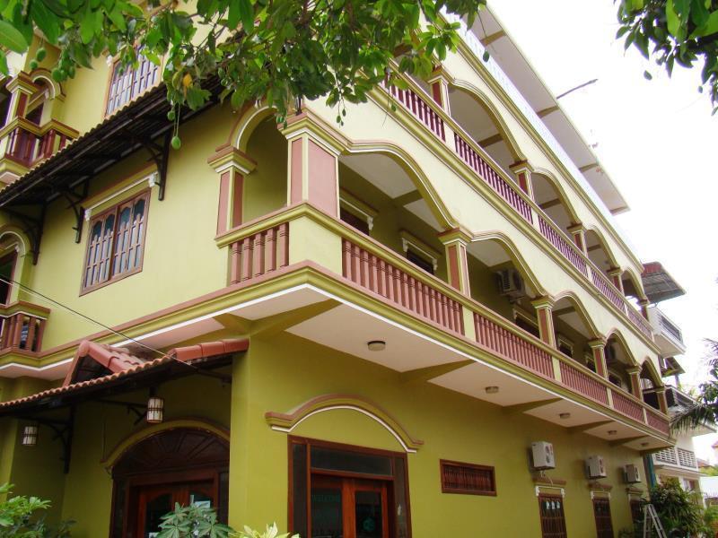 Golden Papaya Guesthouse Siem Reap Exterior photo