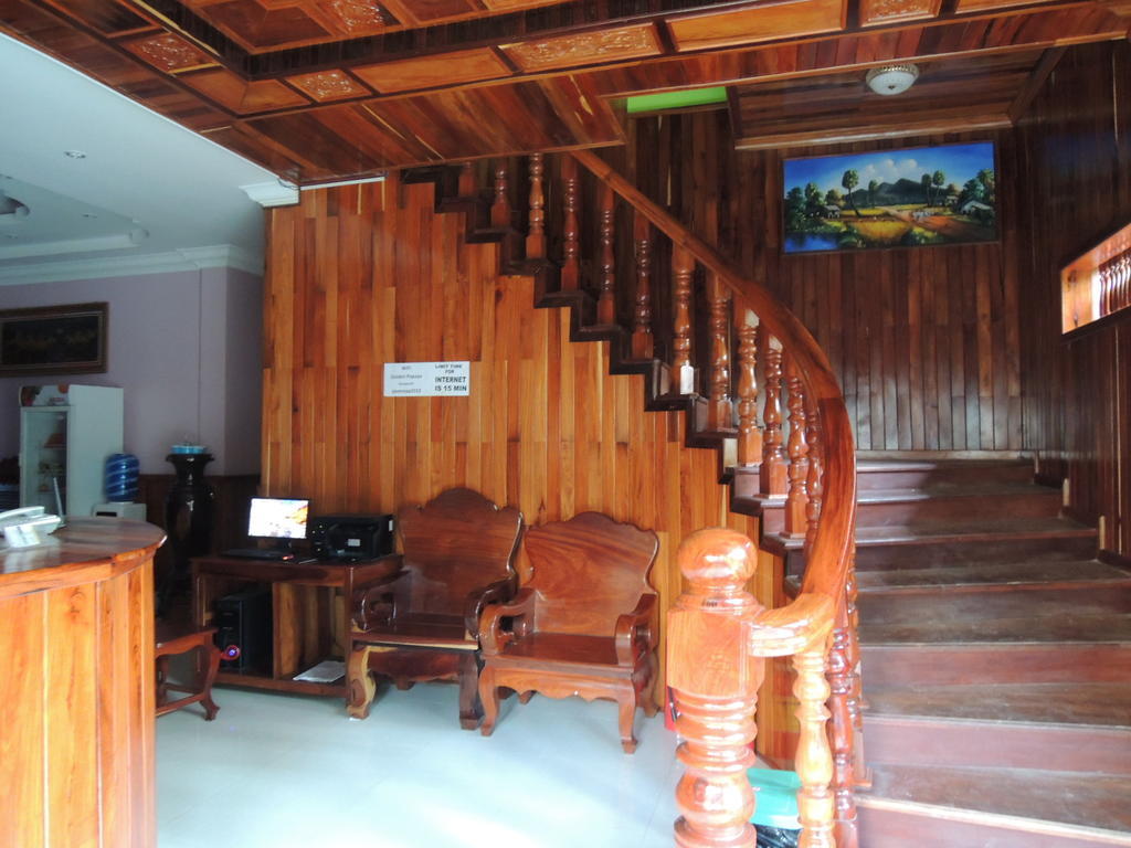 Golden Papaya Guesthouse Siem Reap Exterior photo